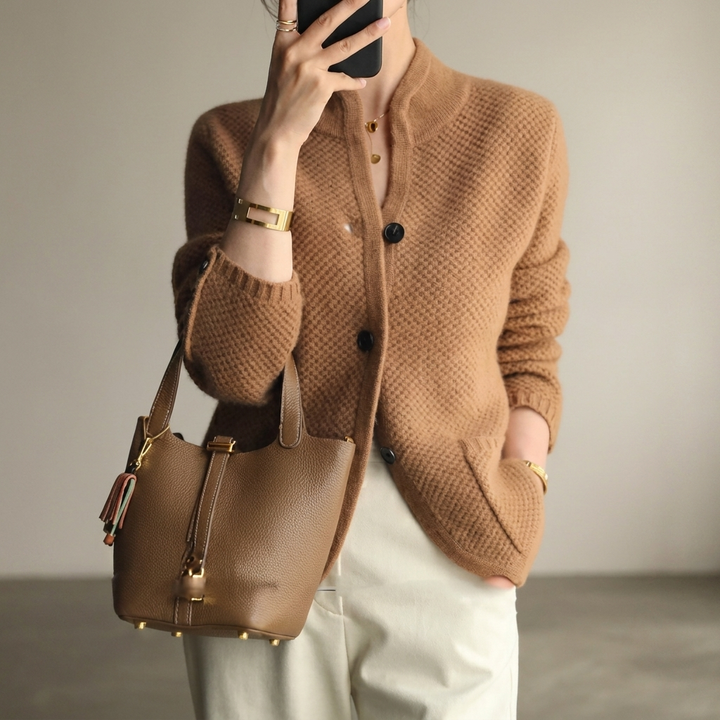 Stylish Cable Knit Cardigan for Everyday Wear